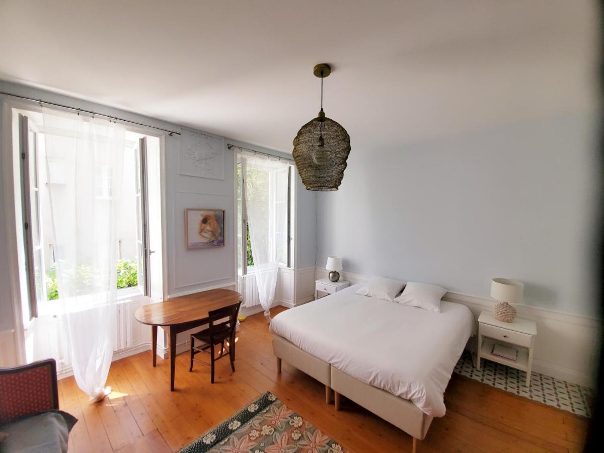 La Maison De Ville 76M2 Avec Terrasse De 22M2 La Rochelle  Esterno foto